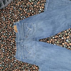 Levis demi curve boot cut skinny